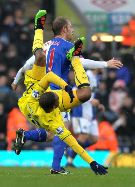 西部脱颖而 西部脱颖而